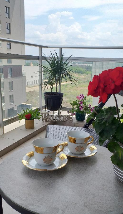 Sunshine - New & Quiet 1Br Apt, Business Area, Close To Airport, Highway A3, Subway Bucareste Exterior foto